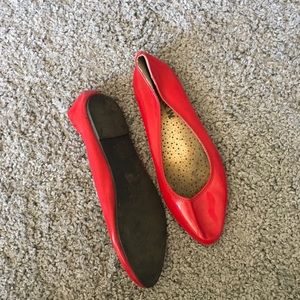 Red flat shoes